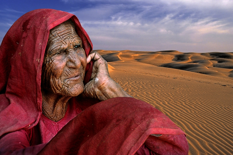 445 - THAR AND OLD WOMAN - JOURDAIN ROGER - france.jpg